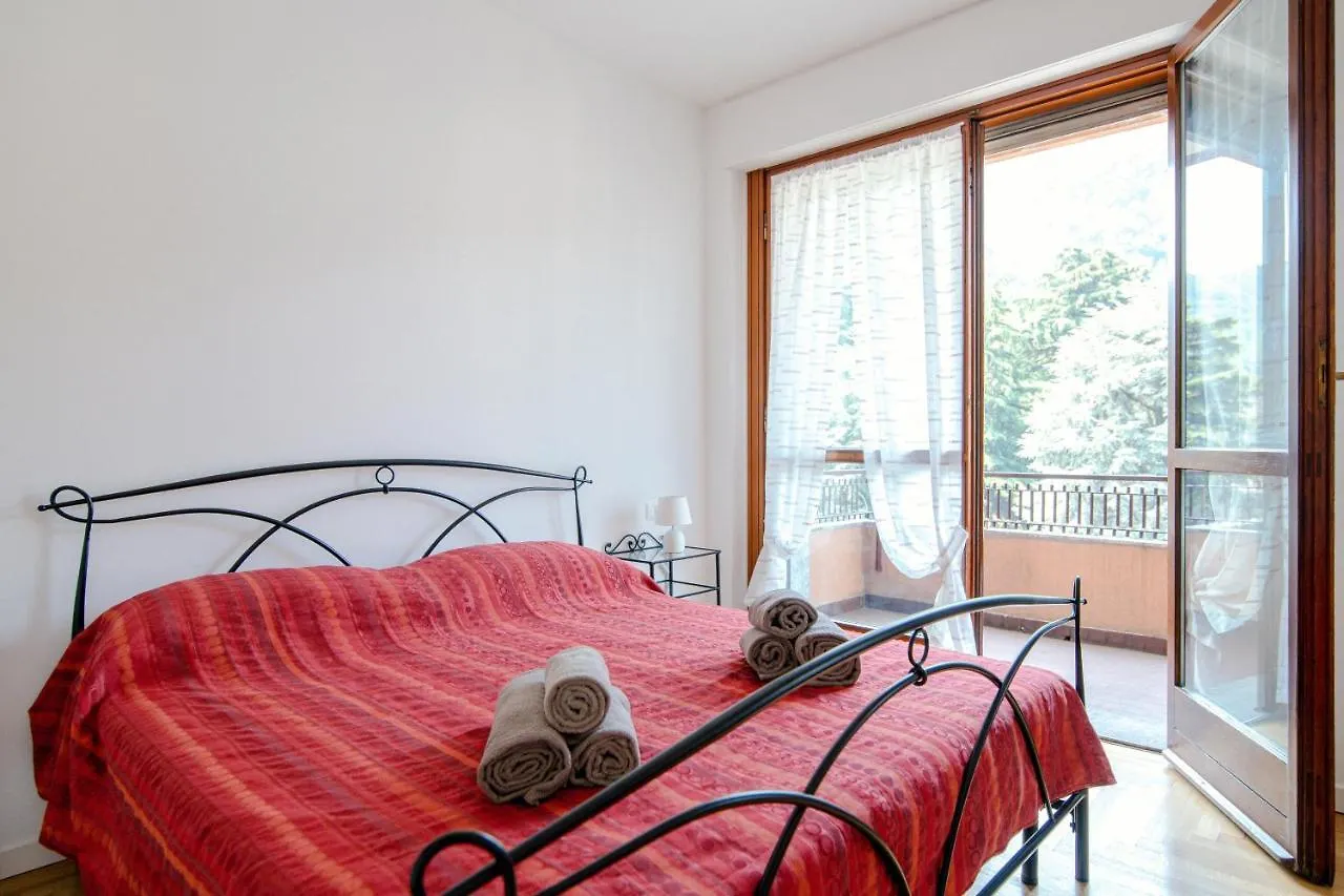 Apartment Ferienwohnung Dodo Red - The House Of Travelers Como Italien